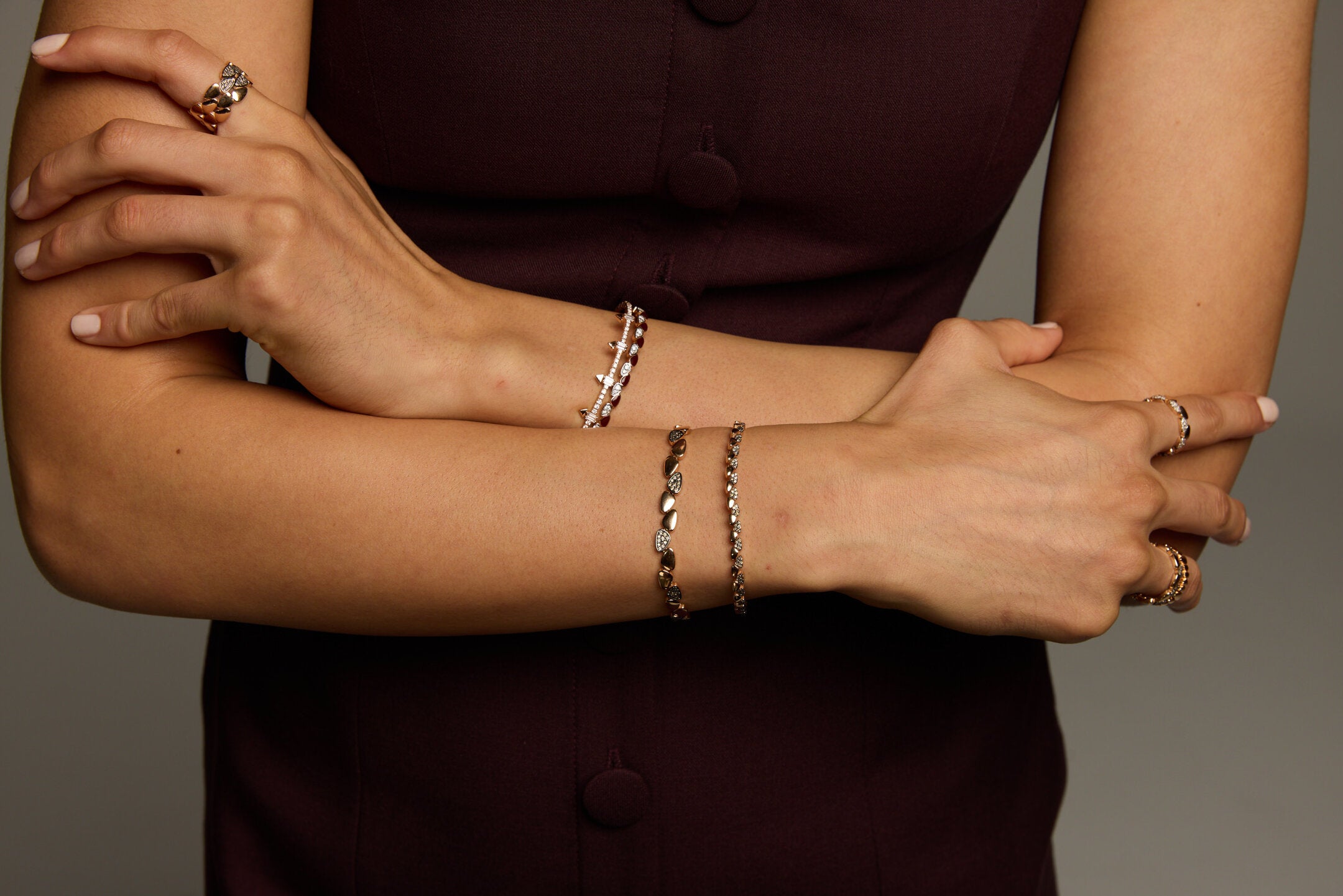 Round Arrow Bangle