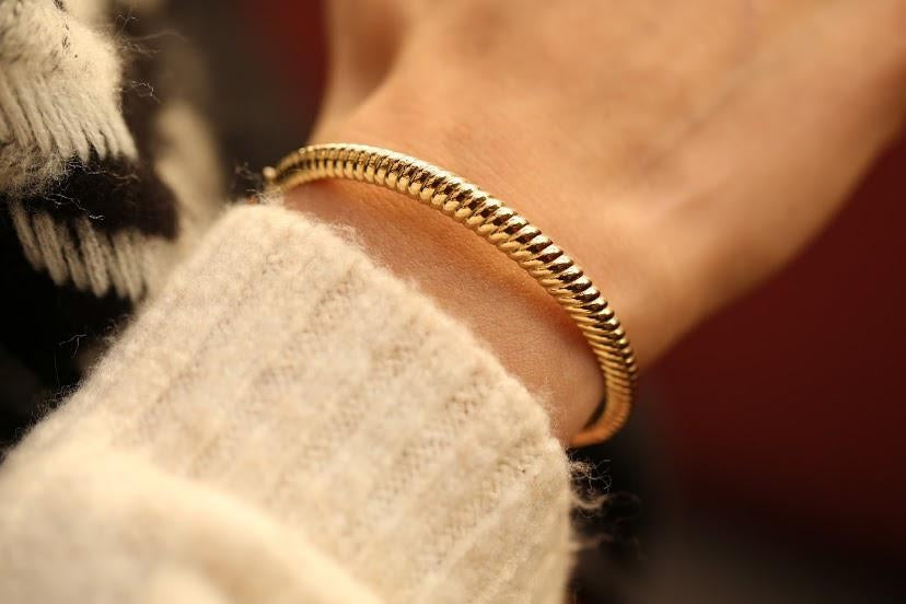 Mon Cher Bangle