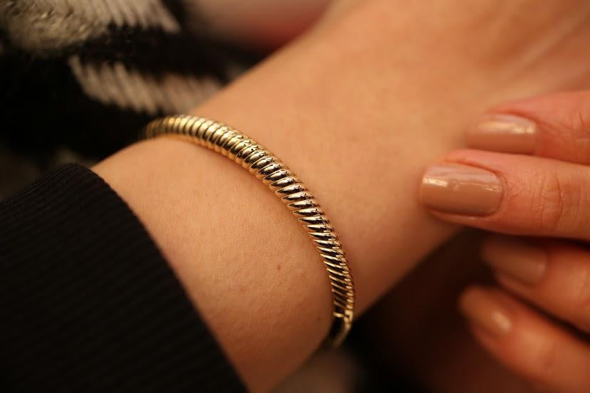 Mon Cher Bangle