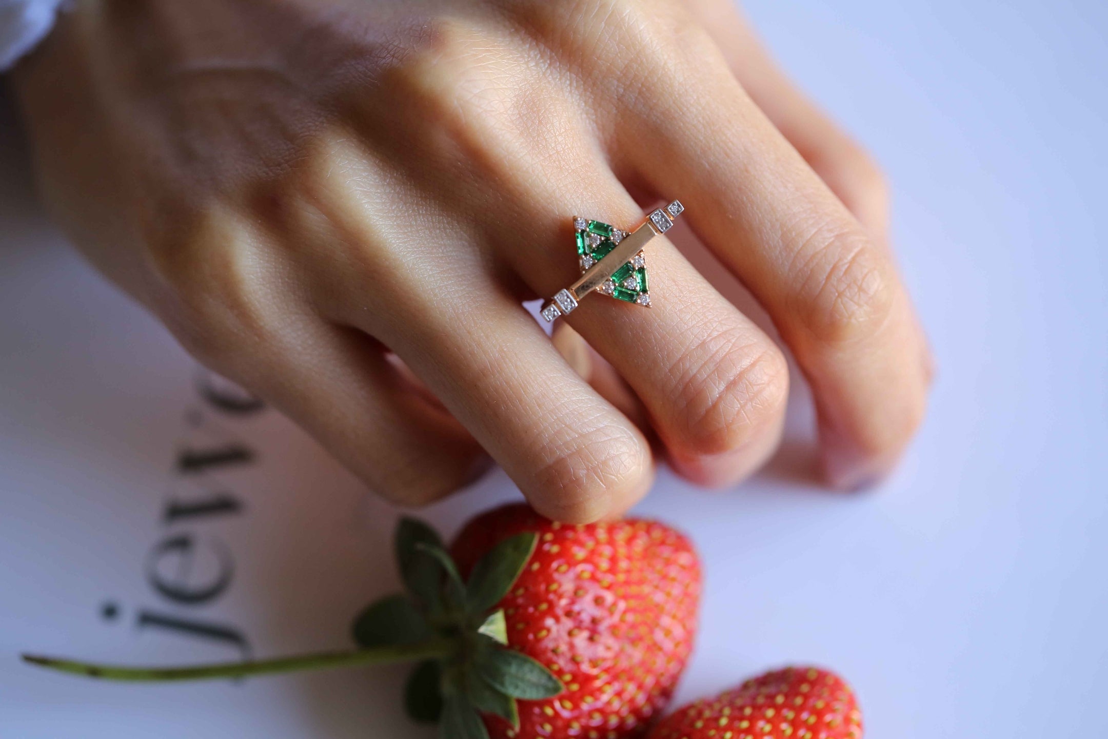 Ubuntu Üçgeni Zümrüt