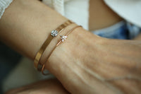 Corner Bangle
