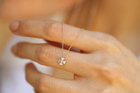 Corner Necklace