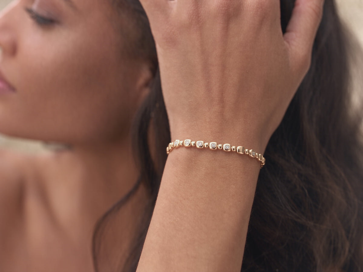 Gala Posh Bangle
